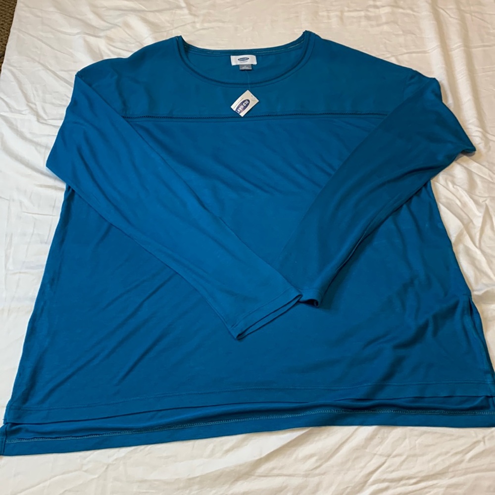 NWT Long sleeve tee SZ M